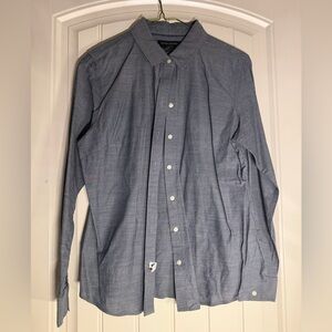 Banana Republic Light Blue Casual Button Down Shirt